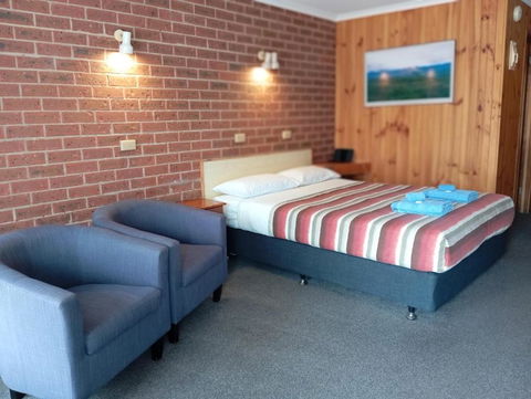 Orbost Country Road Motor Inn - Accommodation Main Beach 1