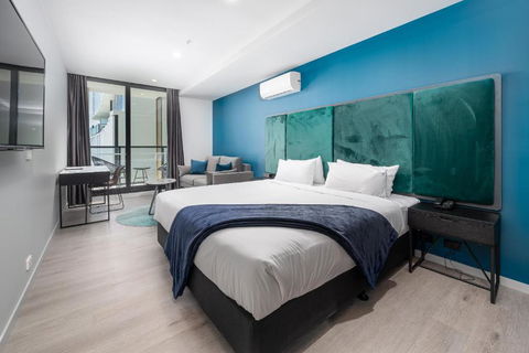 Oros Hotel And Apartments - Accommodation Main Beach 2