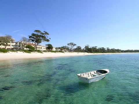 Oscars Pet Friendly Beach House 14 Tomaree Road - Accommodation Main Beach 0