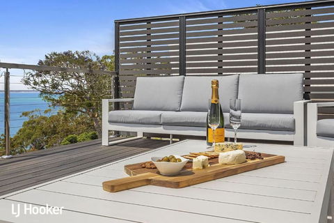 Osprey Waterfront Reserve Nelson Bay - Accommodation Main Beach 0