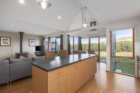 Otway Vista 12 - Accommodation Main Beach 0
