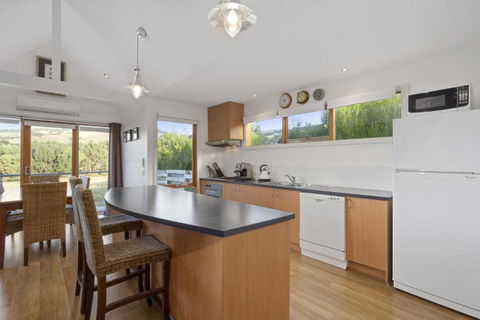 Otway Vista 12 - Accommodation Main Beach 1