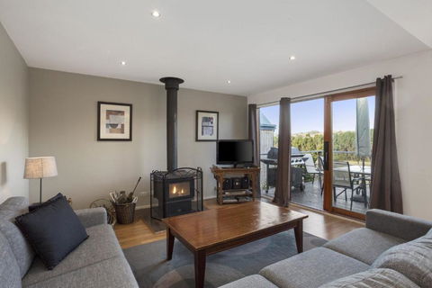 Otway Vista 12 - Accommodation Main Beach 3