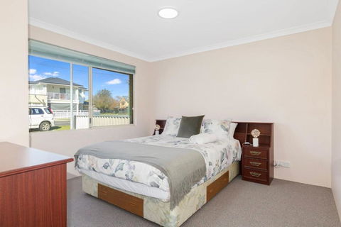 Our Beach House- Busselton - Accommodation Main Beach 3