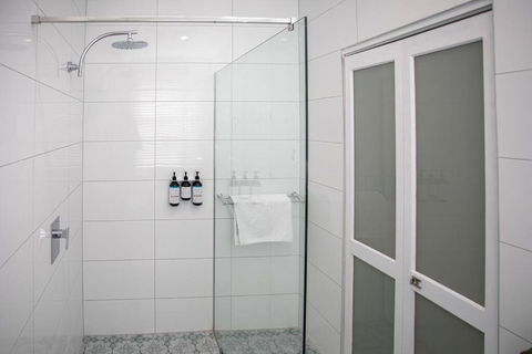 Oxbridge- Period Home In Central Goulburn - Accommodation Main Beach 1