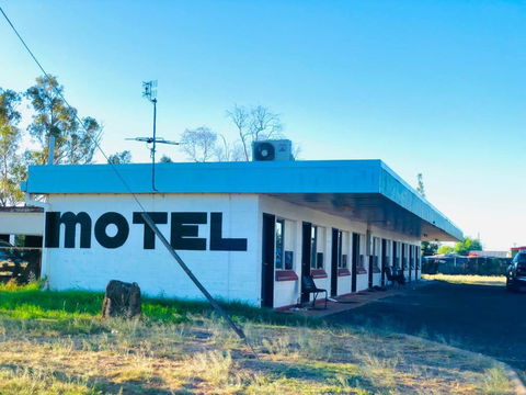 OXFORD HOTEL MOTEL - Accommodation Main Beach 2