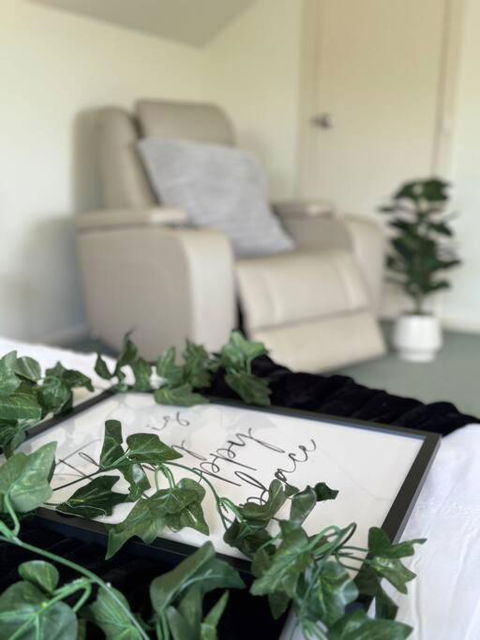 Oz Farmhouse With BBQ Private Backyard Booth 4events - Accommodation Main Beach 3