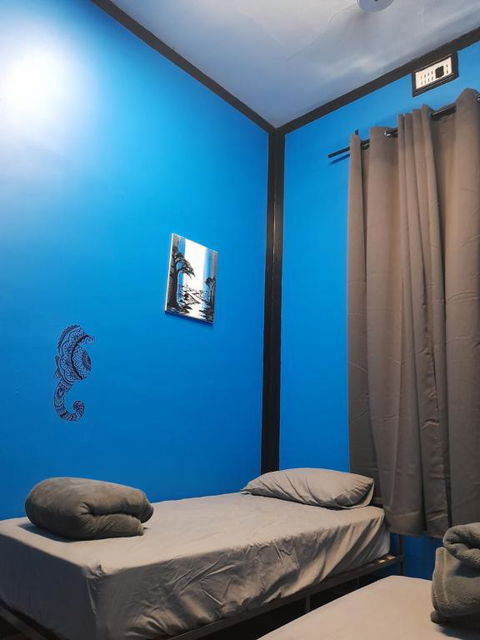 Ozi Inn Backpackers - Perth - - Accommodation Main Beach 1