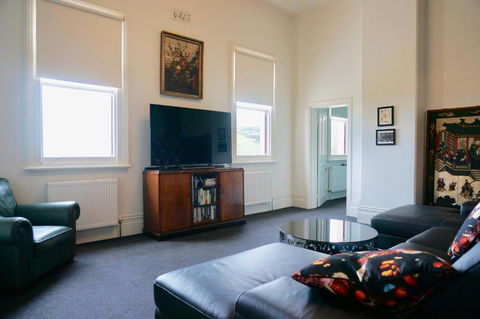 Ozone Tower - Accommodation Main Beach 3