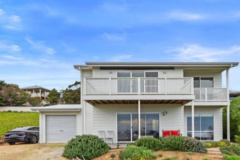 One Merino Panoramic Beach House Modern Sleeps 10 - Accommodation Main Beach 0
