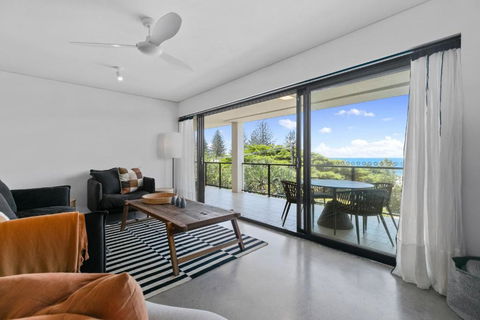 Oceanbreeze At Sunshine Beach - Accommodation Main Beach 2
