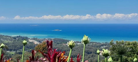 ON TOP Of THE WORLD Garden Studio - Accommodation Main Beach 0