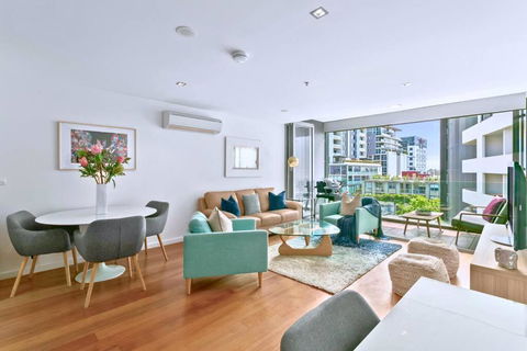 OXLST - St Leonards Sophistication Everything At Doorstep - Accommodation Main Beach 0