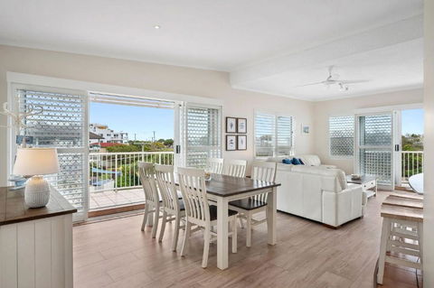 Ocean View Unit With Private Rooftop - Accommodation Main Beach 0
