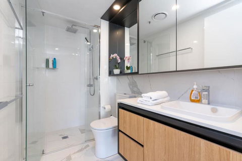 Park Avenue Apt In The Heart Of The City - Accommodation Main Beach 3