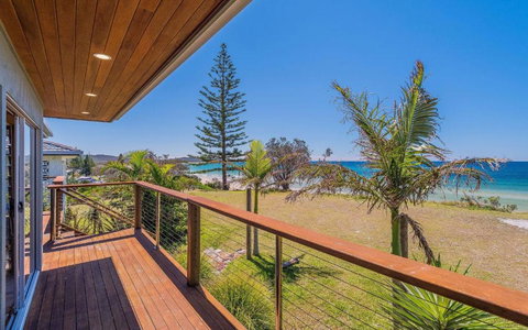 Pacifica House - Accommodation Main Beach 3