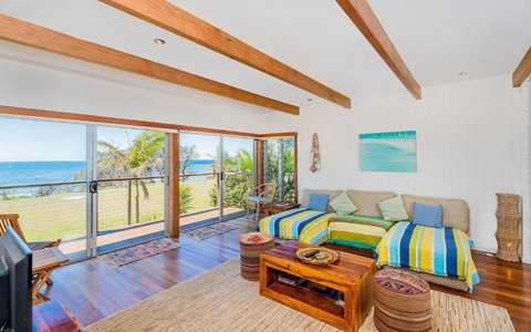 Pacifica House - Accommodation Main Beach 0