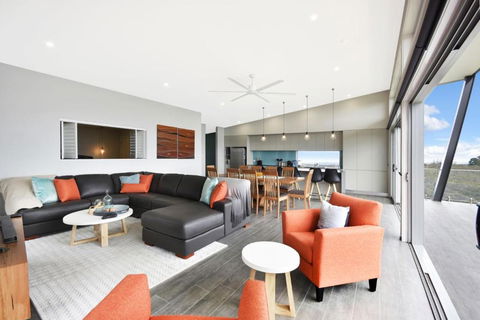 Palkana - Accommodation Main Beach 2