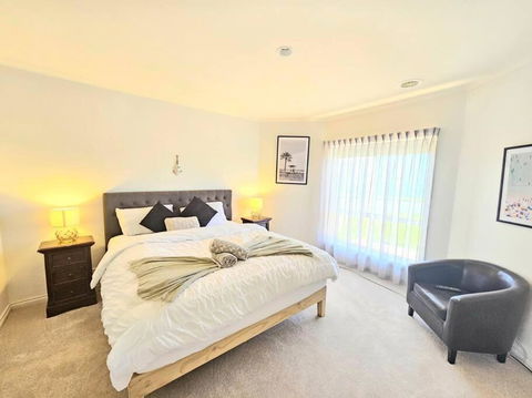 Panayil BeachHouse ! Stunning Ocean Views! - Accommodation Main Beach 1