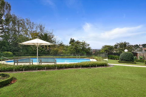 Panoramic Harbour Views And Pool - Accommodation Main Beach 1