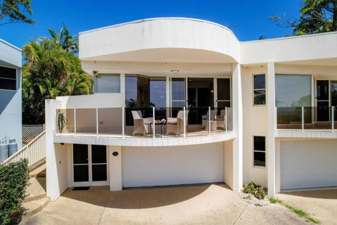 Paradise View @ Bonny Hills - Accommodation Main Beach 2