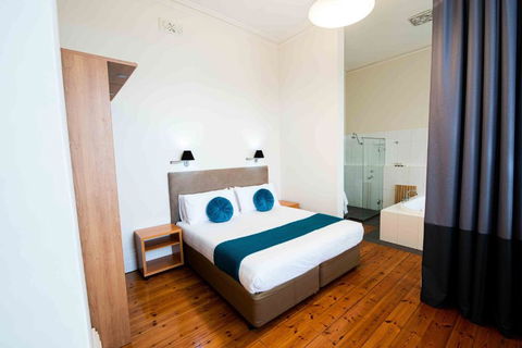 Park Hotel - Accommodation Main Beach 3