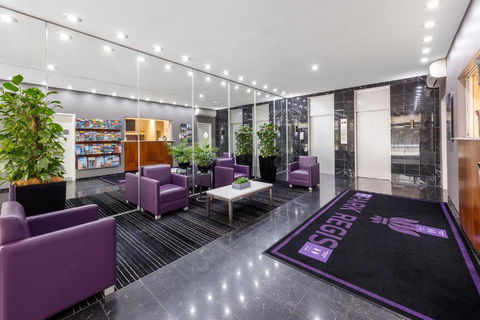 Park Regis Concierge Apartments - Accommodation Main Beach 1