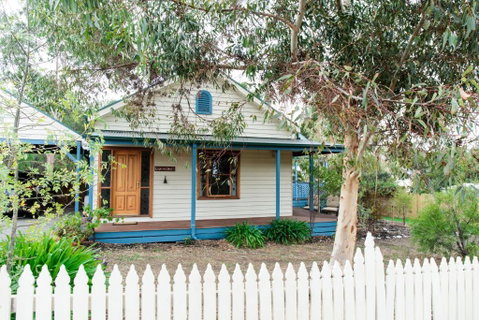 Parker Lodge Maldon - Accommodation Main Beach 1