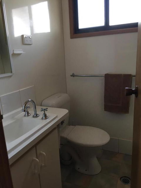 Parkes Country Cabins - Accommodation Main Beach 1