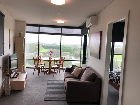 Parkview Modern Apartment W Parking @ Olympic Park - Accommodation Main Beach 1