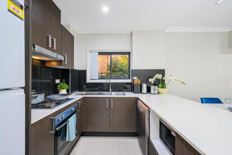 Parramatta New 2Bedroom Apt Close To TrainShoping - Accommodation Main Beach 3