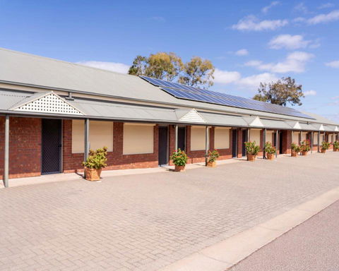 Pastoral Hotel Motel - Accommodation Main Beach 0