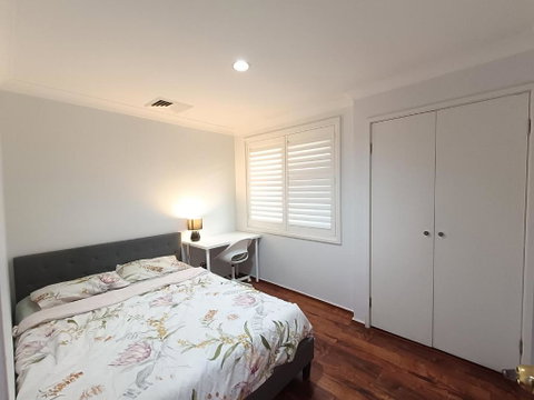 Peaceful Room In Modern Baulkham Hills Home - BH3 - Accommodation Main Beach 0