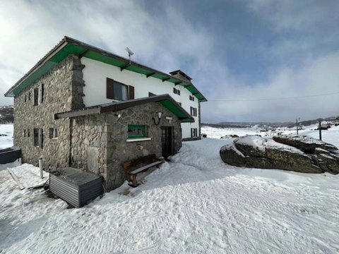 Peer Gynt Ski Lodge - Accommodation Main Beach 0