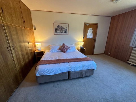 Peer Gynt Ski Lodge - Accommodation Main Beach 1