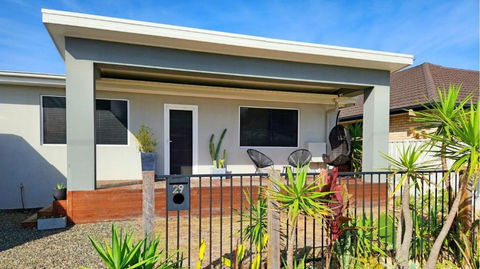 Pelican Lake Retreat - Accommodation Main Beach 0