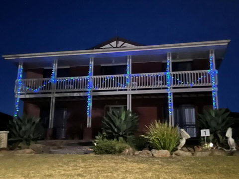 Pelican Retreat - Corporate / Tradie / Family - Accommodation Main Beach 0