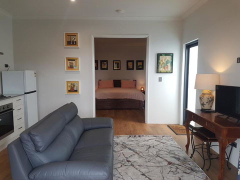 Pemberton Japanese Garden Studio - Accommodation Main Beach 2