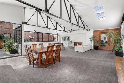 Platinum Precinct - The Penthouse - Accommodation Main Beach 2