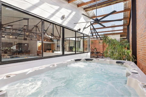 Platinum Precinct - The Penthouse - Accommodation Main Beach 0