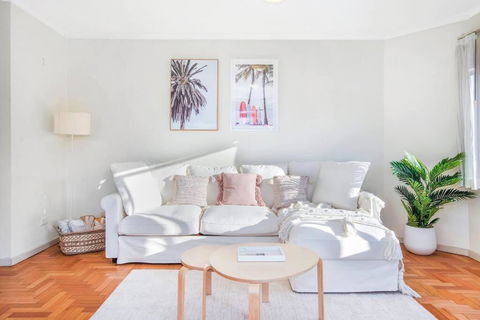 Perfect Manly Retreat, In The Heart Of Manly, Family & Couple Friendly Apartment With CAR SPOT - Accommodation Main Beach 1