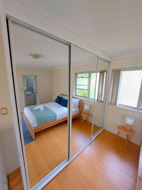 Perfect Room For Students Or Tourists - Accommodation Main Beach 3