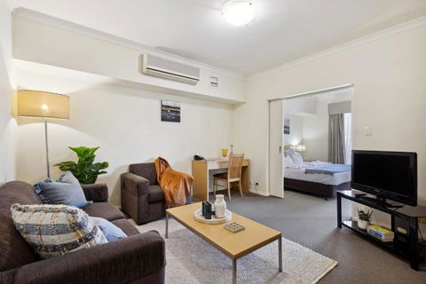 Perth City Corporate 1BRD - Accommodation Main Beach 1