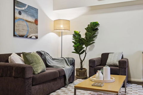 Perth Picture Perfect 1 BDR - Accommodation Main Beach 0