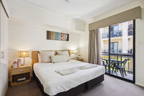 Perth Picture Perfect 1 BDR - Accommodation Main Beach 2