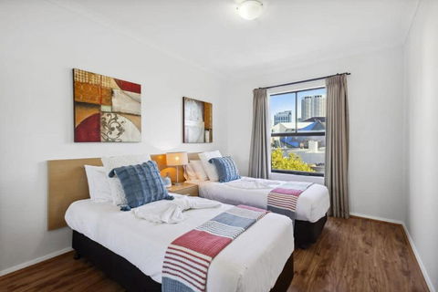 Perth Prime Located 2BDR 1PRK - Accommodation Main Beach 1