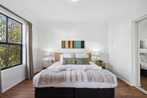 Perth Prime Located 2BDR 1PRK - Accommodation Main Beach 2
