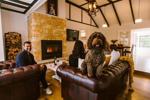 Pet-Friendly Highlands Home With Fireplace - Accommodation Main Beach 1