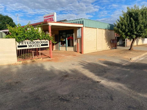Peterborough Motel - Accommodation Main Beach 3