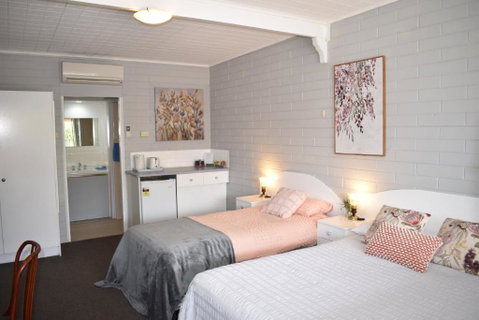 Peterborough Motel - Accommodation Main Beach 0
